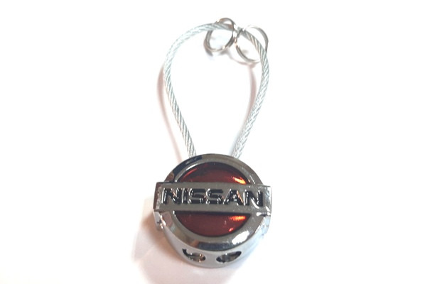 Брелок металл тросик круглый NISSAN