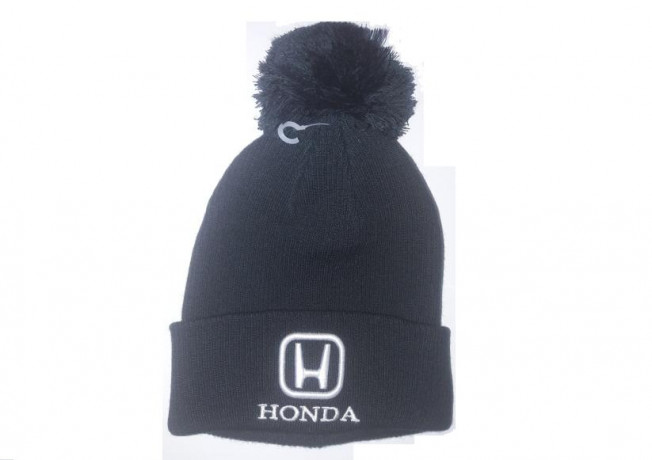 Шапка зимняя с бубоном HONDA черная